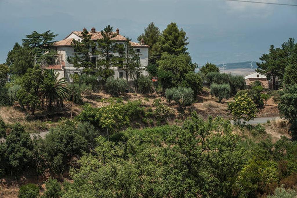 Agriturismo Miracco Atanasio Franco "Il Maniero" Santa Sofia d'Epiro Zewnętrze zdjęcie