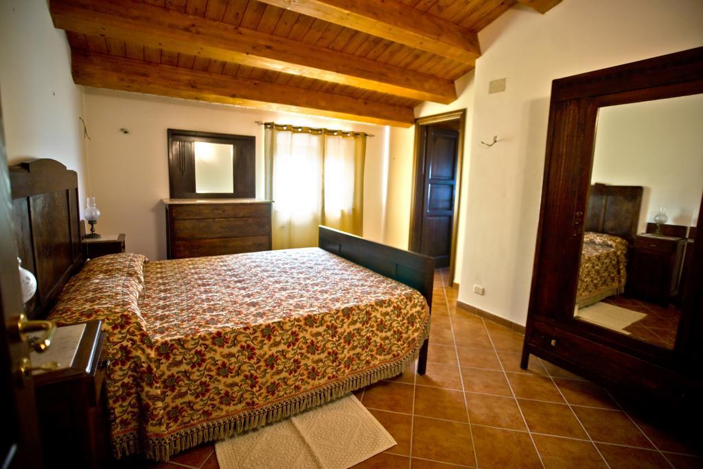 Agriturismo Miracco Atanasio Franco "Il Maniero" Santa Sofia d'Epiro Zewnętrze zdjęcie