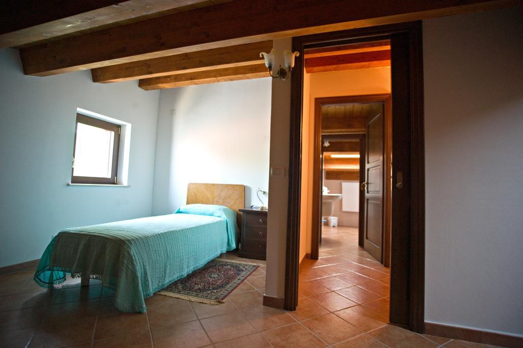 Agriturismo Miracco Atanasio Franco "Il Maniero" Santa Sofia d'Epiro Zewnętrze zdjęcie